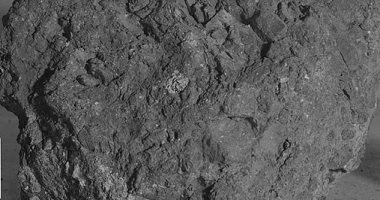 علماء يكشفون سر أقدم صخرة عثر عليها على سطح القمر