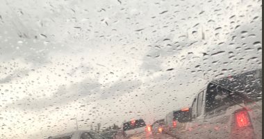 الأمطار تغرق شوارع المدينة المنورة.. والأرصاد تحذر المواطنين.. فيديو وصور