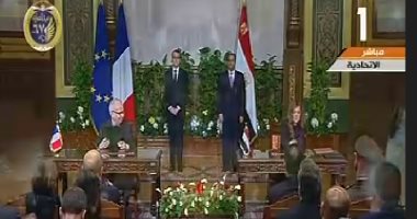 السيسي وماكرون يشهدان توقيع اتفاقية إعادة تأسيس الجامعة الفرنسية بمصر.. فيديو