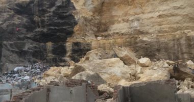 انهيار صخرة فى منشية ناصر.. والتضامن: نقل الأسر المضارة لـ"الأسمرات"