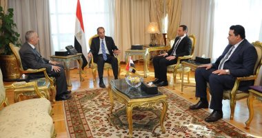 وزير للاتصالات يجتمع بمجلس إدارة "المصرية" بعد التغييرات الجديدة