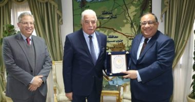 محافظ جنوب سيناء يلتقى رئيس جامعة حلوان للتحضير لمؤتمر اتحاد الجامعات العربية 