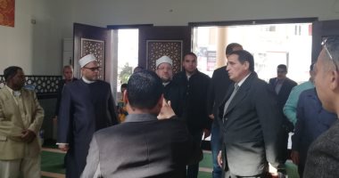 فيديو وصور.. وزير الأوقاف يصل مسجد الرحمن الرحيم بالغردقة لأداء صلاة الجمعة 