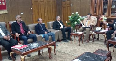 محافظ شمال سيناء يلتقى هيئة مكتب رعاية أسر الشهداء والمصابين