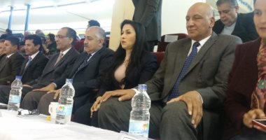 وزير الرياضة يحضر نهائى البطولة العربية لسيدات الطائرة