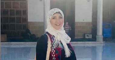 تعرف على قصة ارتداء المطربة آية عبد الله للحجاب داخل الجامع الأزهر