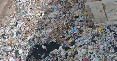 قارئ يشكو انتشار القمامة بمنطقة الحى العاشر فى مدنية نصر