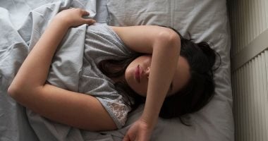 التعرق المفرط أثناء النوم قد يشير للإصابة بالسرطان