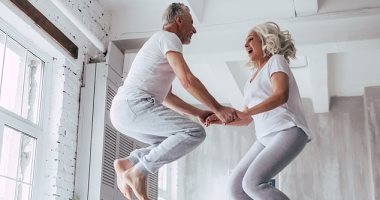  دراسة: القفز لمدة 6 دقائق أسبوعيًا يعزز قوة العظام لدى النساء فوق الخمسين
