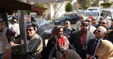 محافظ بورسعيد يتفقد تنفيذ مبادرة حياة كريمة بمدينة بورفؤاد