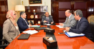 وزير التنمية المحلية يعقد اجتماعا مع محافظ القاهرة لبحث ملف المخلفات الصلبة
