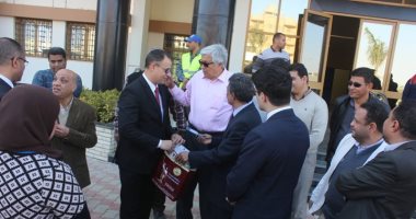 سفير باراجواى يزور قناطر أسيوط الجديدة والمعالم السياحية بالمحافظة