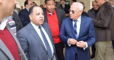 فيديو وصور.. وزير المالية يشيد بالمجمع الإدارى للتأمين الصحى ببورسعيد