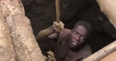 شاهد.. عملية إنقاذ 8 من عمال مناجم الذهب الغارقة فى زيمبابوى
