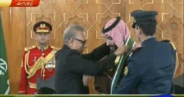 الرئيس الباكستانى يقلد ولى العهد السعودى أرفع وسام مدنى فى البلاد