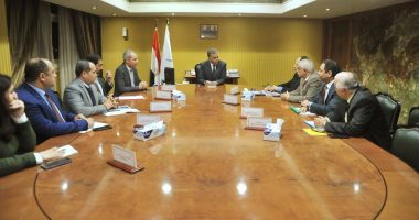 وزير النقل يعقد اجتماعا موسعا لمتابعة معدلات التنفيذ للخط الثالث للمترو