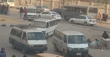 قارئ يشكو من سير السيارات عكس الاتجاه بشارع جسر السويس
