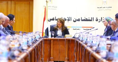 وزيرة التضامن الاجتماعى تشيد بدعم "المصرية للاتصالات" لمعرض ديارنا 2019