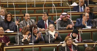 البرلمان يوجه التحية للمرأة المصرية على خدماتها للبلاد والمجتمع