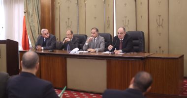 "مشروعات البرلمان" توصى بموافاة اللجنة بنماذج وصور عربات "تحيا مصر"