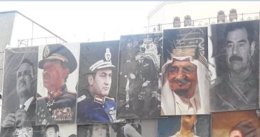 عمرهم ماغابوا.. صور عبد الناصر والسادات الأكثر  مبيعاً فى وسط البلد