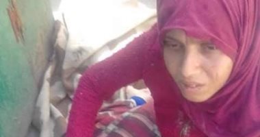 إحنا معاك.. قارئة تشارك صورة سيدة بلا مأوى فى فيصل.. تحتاج لرعاية صحية عاجلة