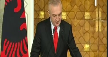 رئيس ألبانيا يعلن استعداده التنحى عن منصبه لحل الأزمة السياسية فى بلاده