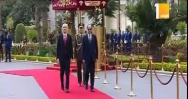 شاهد.. مراسم الاستقبال الرسمية للرئيس الألبانى بقصر الاتحادية