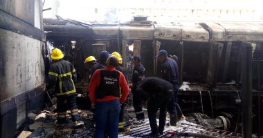 فيديو.. شاهد لحظة انتقال النيران من قطار محطة مصر للرصيف