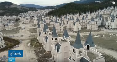 فيديو.. مشروع سكنى كبير فى تركيا يتحول لمدينة أشباح بسبب الأزمة الاقتصادية
