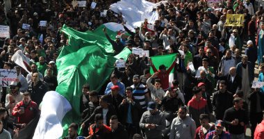 أحزاب جزائرية معارضة تبحث الاجتماع لدراسة الانسحاب من الانتخابات