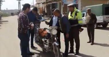 تحرير 2594 مخالفة لقائدى الدراجات النارية لعدم ارتداء الخوذة