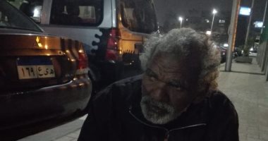 صور.. فريق أطفال بلا مأوى ينقذ مسن بالقاهرة وينقله لدار رعاية