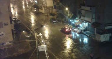 صور.. أمطار غزيرة تتسبب فى غرق الشوارع بالقليوبية
