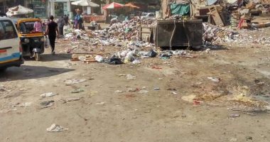 شكوى من انتشار القمامة والأسواق العشوائية بشارع مصطفى النحاس