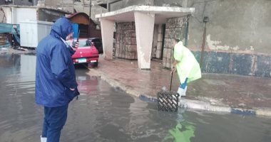 صور.. غرق شوارع الإسكندرية بمياه الأمطار.. و"الصرف الصحى" تكثف الجهود لسحبها