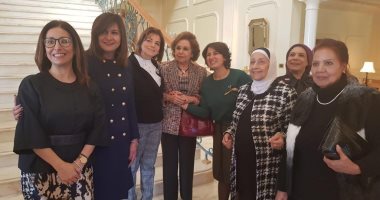 وزيرة الهجرة تحتفل بيوم المرأة العالمى مع رابطة "سيدات مصر" فى بيروت