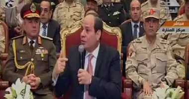 الرئيس للمصريين: "تزعلوا من السيسى ميجراش لكن المهم البلد تعيش"