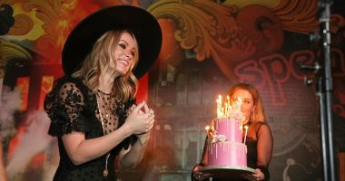 أوليفيا وايلد تحتفل بعيد ميلادها الـ 35 علي هامش فعاليات SXSW Festival