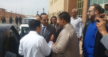 محافظ شمال سيناء يتفقد منشآت حكومية ببئر العبد