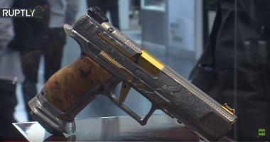 مسدس مصنوع من الذهب الخالص يعرض فى صالة مزاد بألمانيا.. تعرف على سعره