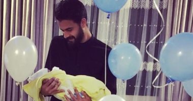 عماد حمدى يرزق بمولوده الأول والتهانى تنهال من نجوم الإسماعيلى فى تونس