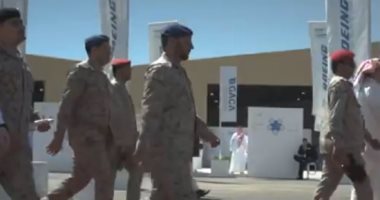 القوات الجوية السعودية تستعرض قدراتها فى المعرض الدولى الأول للطيران.. فيديو