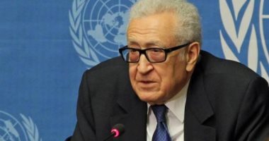 وزارة الخارجية الجزائرية تنفى خبر وفاة الأخضر الإبراهيمى