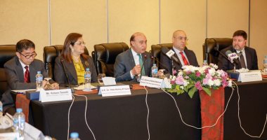 وزير الإسكان: افتتاح محور 30 يونيو خلال شهر لربط بورسعيد بالإسماعيلية