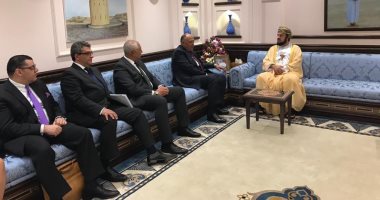 وزير الخارجية يبحث مع نائب رئيس الوزراء العُمانى تعزيز العلاقات الثنائية