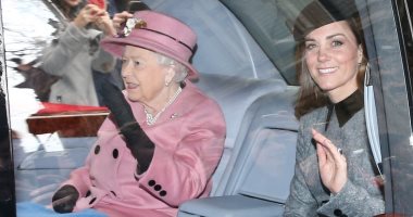 بالبطانية..الملكة إليزابيث مع كيت ميدلتون فى أول زيارة رسمية معاً خارج القصر..صور
