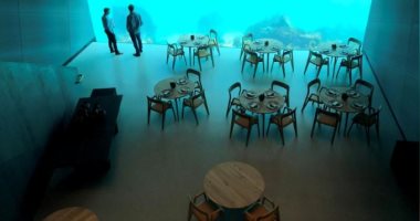 لو مش بتخاف.. النرويج تفتتح أول مطعم تحت الماء فى أوروبا للمأكولات البحرية