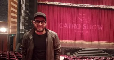 أحمد حسن راؤول يكتب اغاني مسرحية "not frozen" في كايرو شو