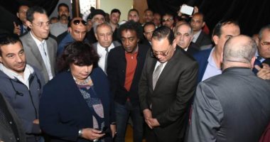 صور.. وزيرة الثقافة تفتتح قصر ثقافة ديرب نجم بعد تطويره بتكلفة 4 ملايين جنيه